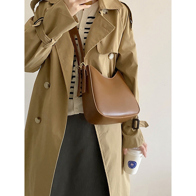 French Niche One Shoulder Saddle Bag