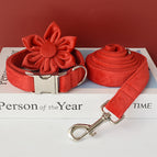 Ring and flowers and leash / L