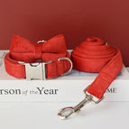 Ring and bowtie and leash / L